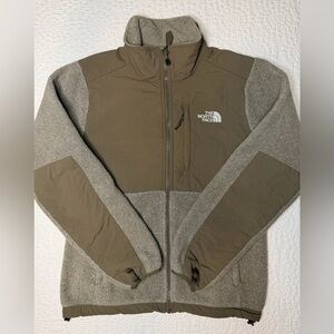 The North Face Women’s Denali Fleece Jacket